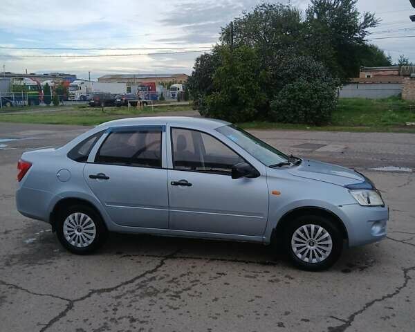 Сірий ВАЗ 2190 Гранта, об'ємом двигуна 1.6 л та пробігом 127 тис. км за 2500 $, фото 3 на Automoto.ua