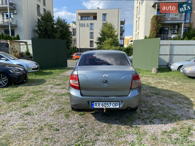 Серый ВАЗ 2190 Гранта, объемом двигателя 1.6 л и пробегом 165 тыс. км за 1988 $, фото 3 на Automoto.ua