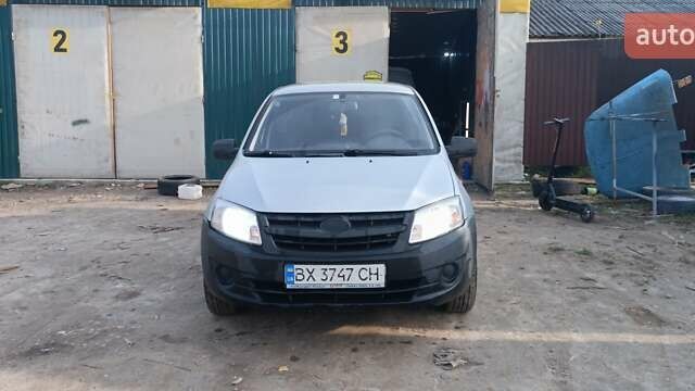 Сірий ВАЗ 2190 Гранта, об'ємом двигуна 1.6 л та пробігом 180 тис. км за 2000 $, фото 11 на Automoto.ua