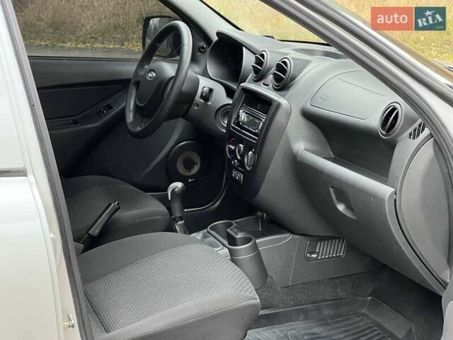 Сірий ВАЗ 2190 Гранта, об'ємом двигуна 1.6 л та пробігом 77 тис. км за 4500 $, фото 9 на Automoto.ua