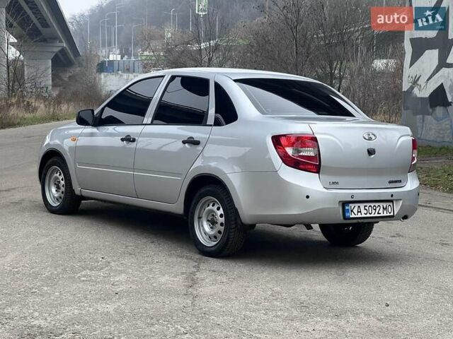 Сірий ВАЗ 2190 Гранта, об'ємом двигуна 1.6 л та пробігом 77 тис. км за 4500 $, фото 5 на Automoto.ua
