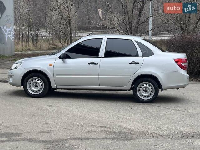 Сірий ВАЗ 2190 Гранта, об'ємом двигуна 1.6 л та пробігом 77 тис. км за 4500 $, фото 6 на Automoto.ua