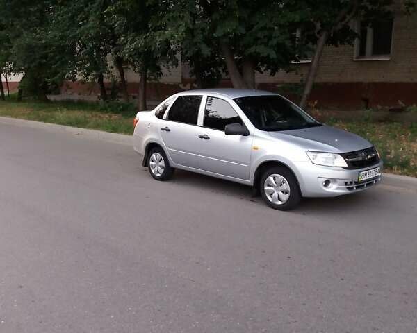 Серый ВАЗ 2190 Гранта, объемом двигателя 1.6 л и пробегом 127 тыс. км за 3000 $, фото 1 на Automoto.ua