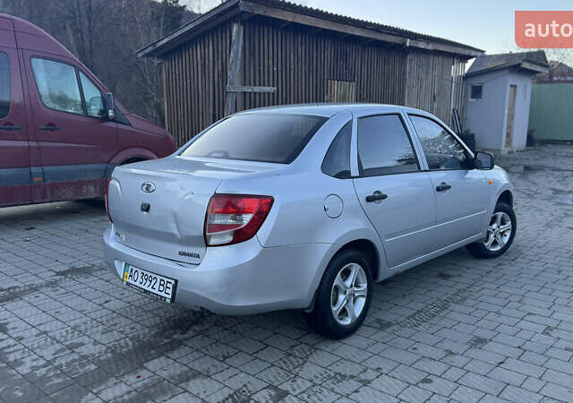 Серый ВАЗ 2190 Гранта, объемом двигателя 1.6 л и пробегом 77 тыс. км за 1950 $, фото 3 на Automoto.ua