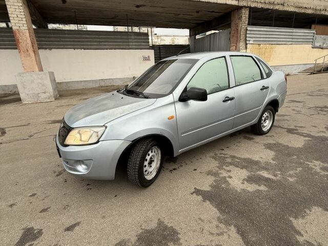 Сірий ВАЗ 2190 Гранта, об'ємом двигуна 1.6 л та пробігом 188 тис. км за 1650 $, фото 2 на Automoto.ua