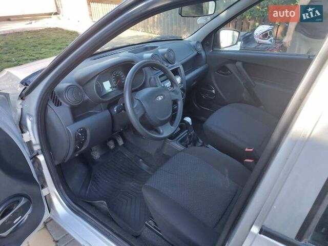 ВАЗ 2190 Гранта 2014 в Виннице на Automoto.ua Серый ВАЗ 2190 Гранта, объемом двигателя 1.6 л и пробегом 56 тыс. км за 3600 $, фото 3 на Automoto.ua