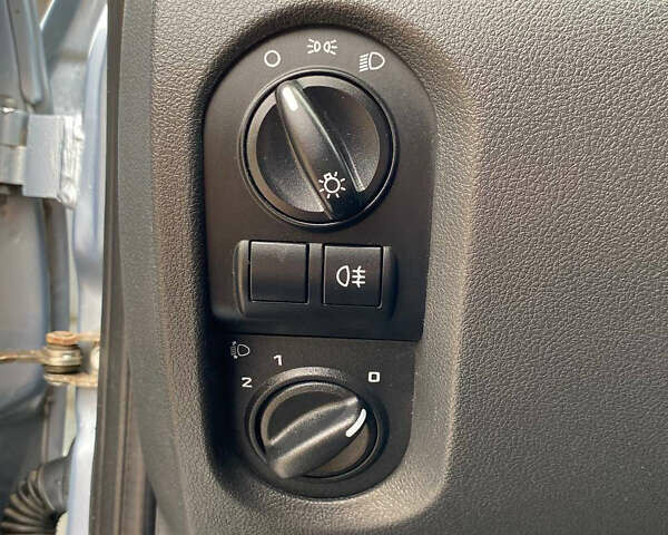 Серый ВАЗ 2190 Гранта, объемом двигателя 1.6 л и пробегом 80 тыс. км за 4000 $, фото 25 на Automoto.ua