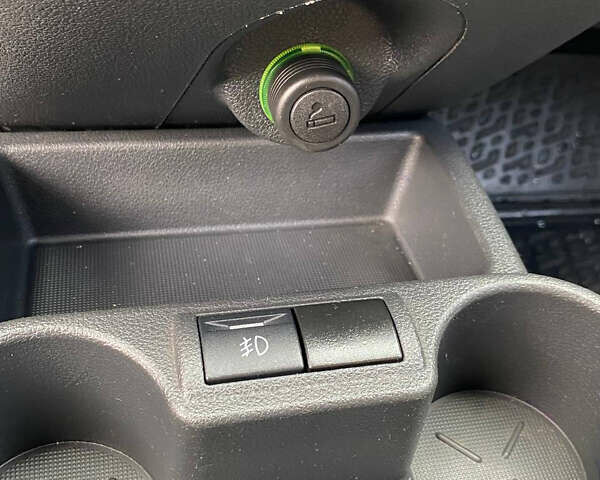 Серый ВАЗ 2190 Гранта, объемом двигателя 1.6 л и пробегом 80 тыс. км за 4000 $, фото 24 на Automoto.ua