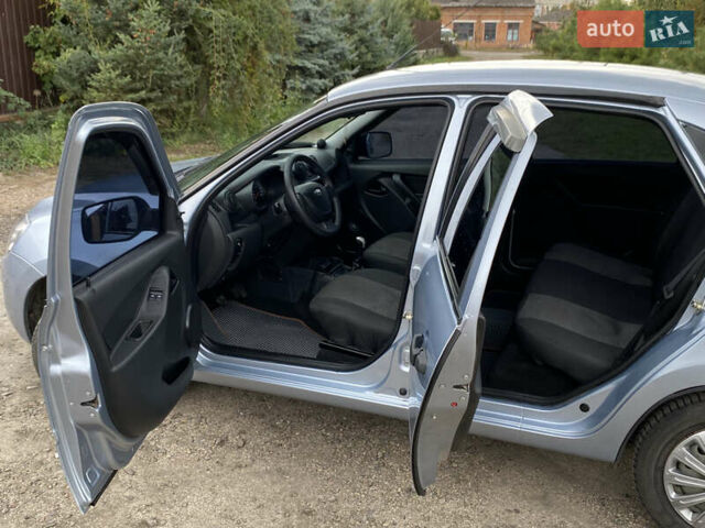 Серый ВАЗ 2190 Гранта, объемом двигателя 1.6 л и пробегом 80 тыс. км за 4000 $, фото 8 на Automoto.ua