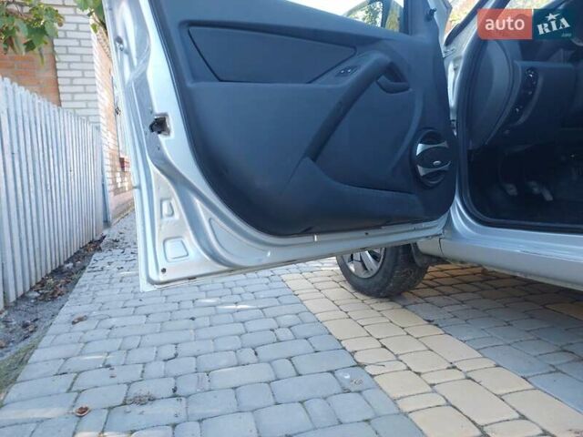 ВАЗ 2190 Гранта 2014 в Виннице на Automoto.ua Серый ВАЗ 2190 Гранта, объемом двигателя 1.6 л и пробегом 56 тыс. км за 3600 $, фото 2 на Automoto.ua