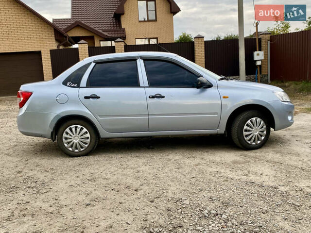 Серый ВАЗ 2190 Гранта, объемом двигателя 1.6 л и пробегом 80 тыс. км за 4000 $, фото 7 на Automoto.ua