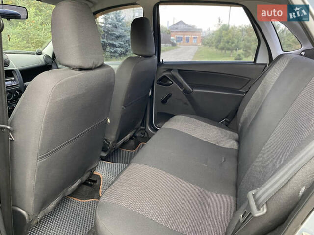 Сірий ВАЗ 2190 Гранта, об'ємом двигуна 1.6 л та пробігом 77 тис. км за 4300 $, фото 17 на Automoto.ua