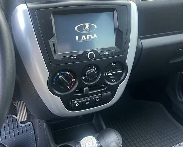 Сірий ВАЗ 2190 Гранта, об'ємом двигуна 1.6 л та пробігом 75 тис. км за 4300 $, фото 8 на Automoto.ua