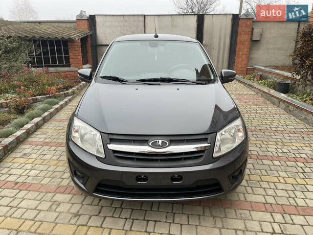 Серый ВАЗ 2190 Гранта, объемом двигателя 1.6 л и пробегом 76 тыс. км за 5390 $, фото 1 на Automoto.ua