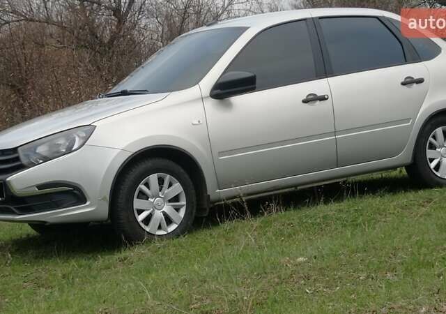 Сірий ВАЗ 2190 Гранта, об'ємом двигуна 1.6 л та пробігом 89 тис. км за 5000 $, фото 5 на Automoto.ua