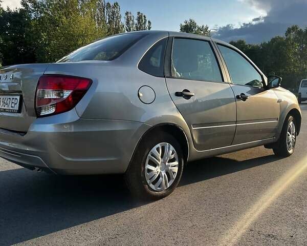 Серый ВАЗ 2190 Гранта, объемом двигателя 1.6 л и пробегом 106 тыс. км за 4100 $, фото 3 на Automoto.ua