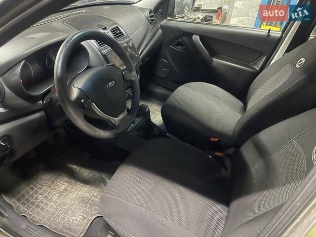 ВАЗ 2190 Гранта 2021 в Запорожье на Automoto.ua Серый ВАЗ 2190 Гранта, объемом двигателя 1.6 л и пробегом 100 тыс. км за 6300 $, фото 4 на Automoto.ua