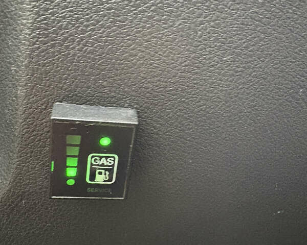 Синий ВАЗ 2190 Гранта, объемом двигателя 1.6 л и пробегом 210 тыс. км за 2500 $, фото 12 на Automoto.ua