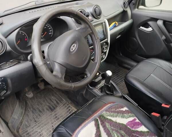 Синій ВАЗ 2190 Гранта, об'ємом двигуна 1.6 л та пробігом 98 тис. км за 3000 $, фото 1 на Automoto.ua