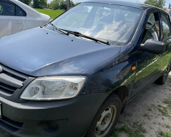 Синій ВАЗ 2190 Гранта, об'ємом двигуна 1.6 л та пробігом 259 тис. км за 1999 $, фото 1 на Automoto.ua