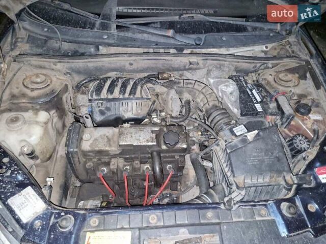 ВАЗ 2190 Гранта 2012 у Харкові на Automoto.ua Синій ВАЗ 2190 Гранта, об'ємом двигуна 1.6 л та пробігом 250 тис. км за 1750 $, фото 10 на Automoto.ua