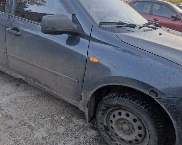 ВАЗ 2190 Гранта 2012 у Харкові на Automoto.ua Синій ВАЗ 2190 Гранта, об'ємом двигуна 1.6 л та пробігом 250 тис. км за 1750 $, фото 4 на Automoto.ua