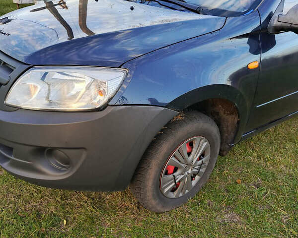 Синій ВАЗ 2190 Гранта, об'ємом двигуна 1.6 л та пробігом 289 тис. км за 2600 $, фото 4 на Automoto.ua