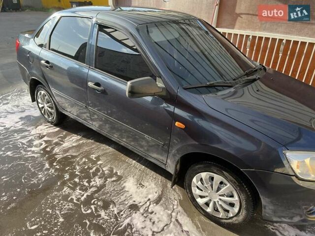 Синий ВАЗ 2190 Гранта, объемом двигателя 1.6 л и пробегом 194 тыс. км за 3100 $, фото 3 на Automoto.ua