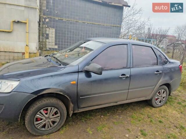 Синий ВАЗ 2190 Гранта, объемом двигателя 1.6 л и пробегом 384 тыс. км за 1800 $, фото 1 на Automoto.ua