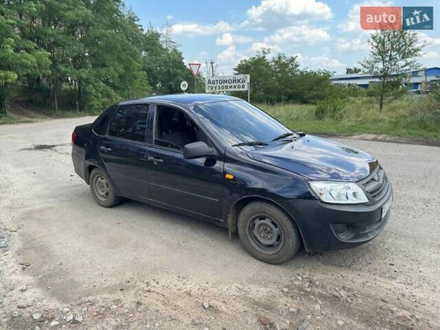 Синій ВАЗ 2190 Гранта, об'ємом двигуна 1.6 л та пробігом 190 тис. км за 2799 $, фото 1 на Automoto.ua