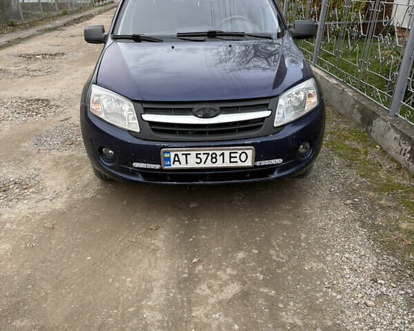 Синий ВАЗ 2190 Гранта, объемом двигателя 1.6 л и пробегом 210 тыс. км за 2500 $, фото 1 на Automoto.ua