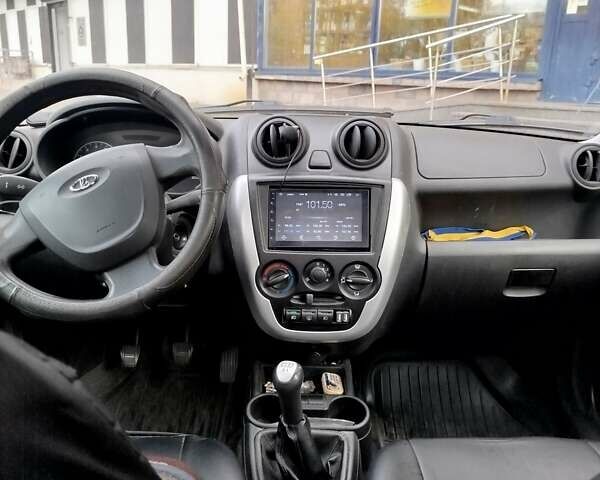 Синій ВАЗ 2190 Гранта, об'ємом двигуна 1.6 л та пробігом 98 тис. км за 3000 $, фото 3 на Automoto.ua