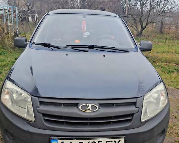 Синий ВАЗ 2190 Гранта, объемом двигателя 1.6 л и пробегом 384 тыс. км за 1800 $, фото 2 на Automoto.ua