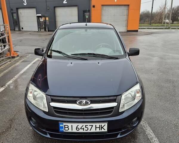 Синий ВАЗ 2190 Гранта, объемом двигателя 1.6 л и пробегом 195 тыс. км за 4000 $, фото 5 на Automoto.ua