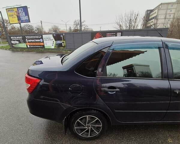 Синий ВАЗ 2190 Гранта, объемом двигателя 1.6 л и пробегом 195 тыс. км за 4000 $, фото 21 на Automoto.ua