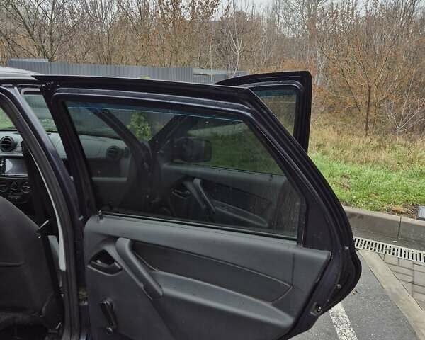 Синий ВАЗ 2190 Гранта, объемом двигателя 1.6 л и пробегом 195 тыс. км за 4000 $, фото 11 на Automoto.ua