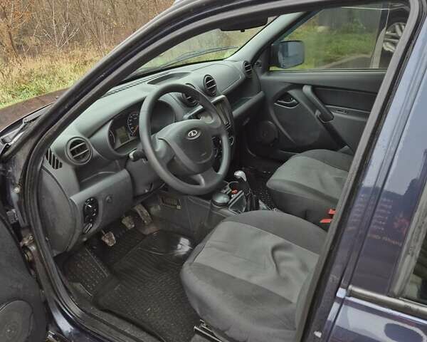 Синий ВАЗ 2190 Гранта, объемом двигателя 1.6 л и пробегом 195 тыс. км за 4000 $, фото 6 на Automoto.ua