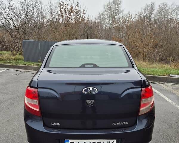 Синий ВАЗ 2190 Гранта, объемом двигателя 1.6 л и пробегом 195 тыс. км за 4000 $, фото 3 на Automoto.ua