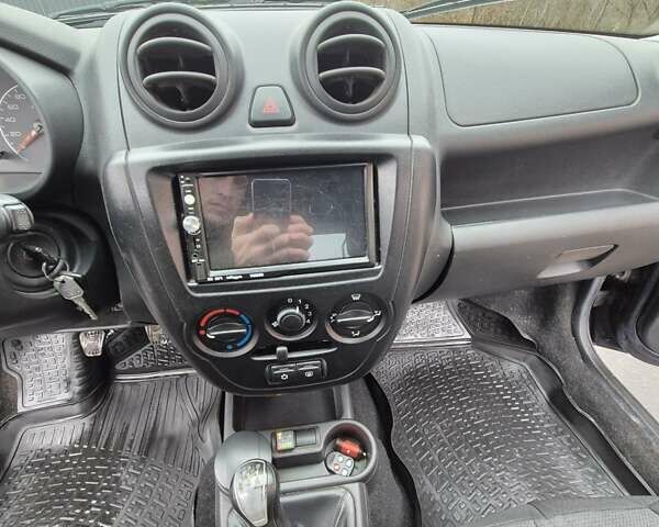 Синий ВАЗ 2190 Гранта, объемом двигателя 1.6 л и пробегом 195 тыс. км за 4000 $, фото 18 на Automoto.ua