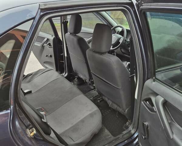 Синий ВАЗ 2190 Гранта, объемом двигателя 1.6 л и пробегом 195 тыс. км за 4000 $, фото 8 на Automoto.ua