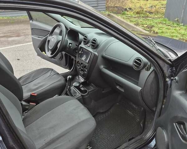 Синий ВАЗ 2190 Гранта, объемом двигателя 1.6 л и пробегом 195 тыс. км за 4000 $, фото 9 на Automoto.ua