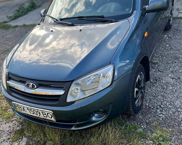 Синій ВАЗ 2190 Гранта, об'ємом двигуна 1.6 л та пробігом 185 тис. км за 4000 $, фото 2 на Automoto.ua