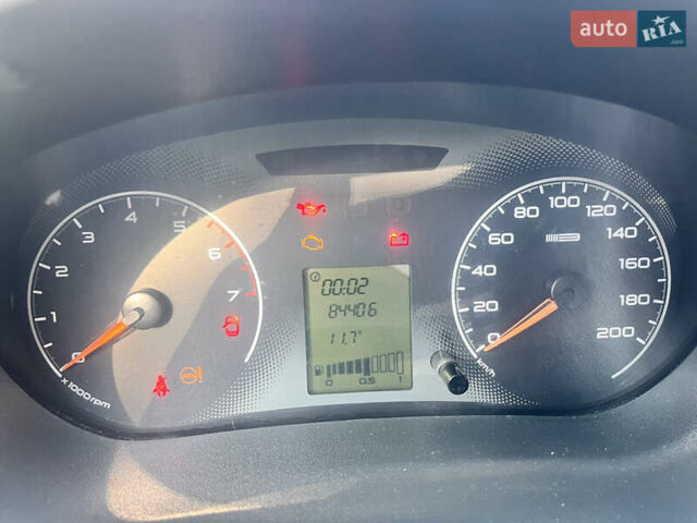Синій ВАЗ 2190 Гранта, об'ємом двигуна 1.6 л та пробігом 84 тис. км за 5000 $, фото 8 на Automoto.ua