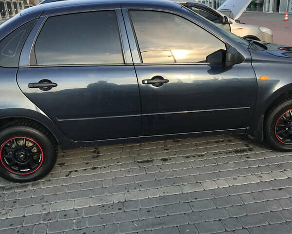 Синий ВАЗ 2190, объемом двигателя 1.6 л и пробегом 145 тыс. км за 2700 $, фото 5 на Automoto.ua
