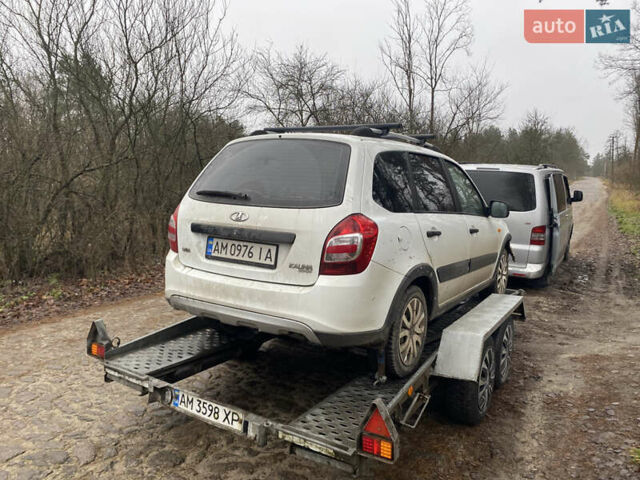 Білий ВАЗ 2194 Kalina, об'ємом двигуна 1.6 л та пробігом 160 тис. км за 2500 $, фото 3 на Automoto.ua