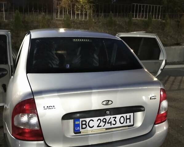 Сірий ВАЗ 2194 Kalina, об'ємом двигуна 1.4 л та пробігом 98 тис. км за 2800 $, фото 4 на Automoto.ua