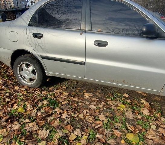 Серый ВАЗ 2329, объемом двигателя 1.3 л и пробегом 320 тыс. км за 951 $, фото 2 на Automoto.ua