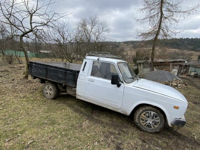 Белый ВАЗ 2345, объемом двигателя 1.5 л и пробегом 157 тыс. км за 40000 $, фото 2 на Automoto.ua