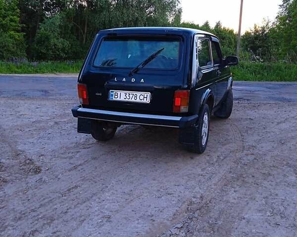 Зеленый ВАЗ 4x4 Urban, объемом двигателя 1.69 л и пробегом 200 тыс. км за 3950 $, фото 5 на Automoto.ua