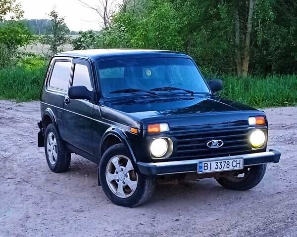 Зеленый ВАЗ 4x4 Urban, объемом двигателя 1.69 л и пробегом 200 тыс. км за 3950 $, фото 10 на Automoto.ua